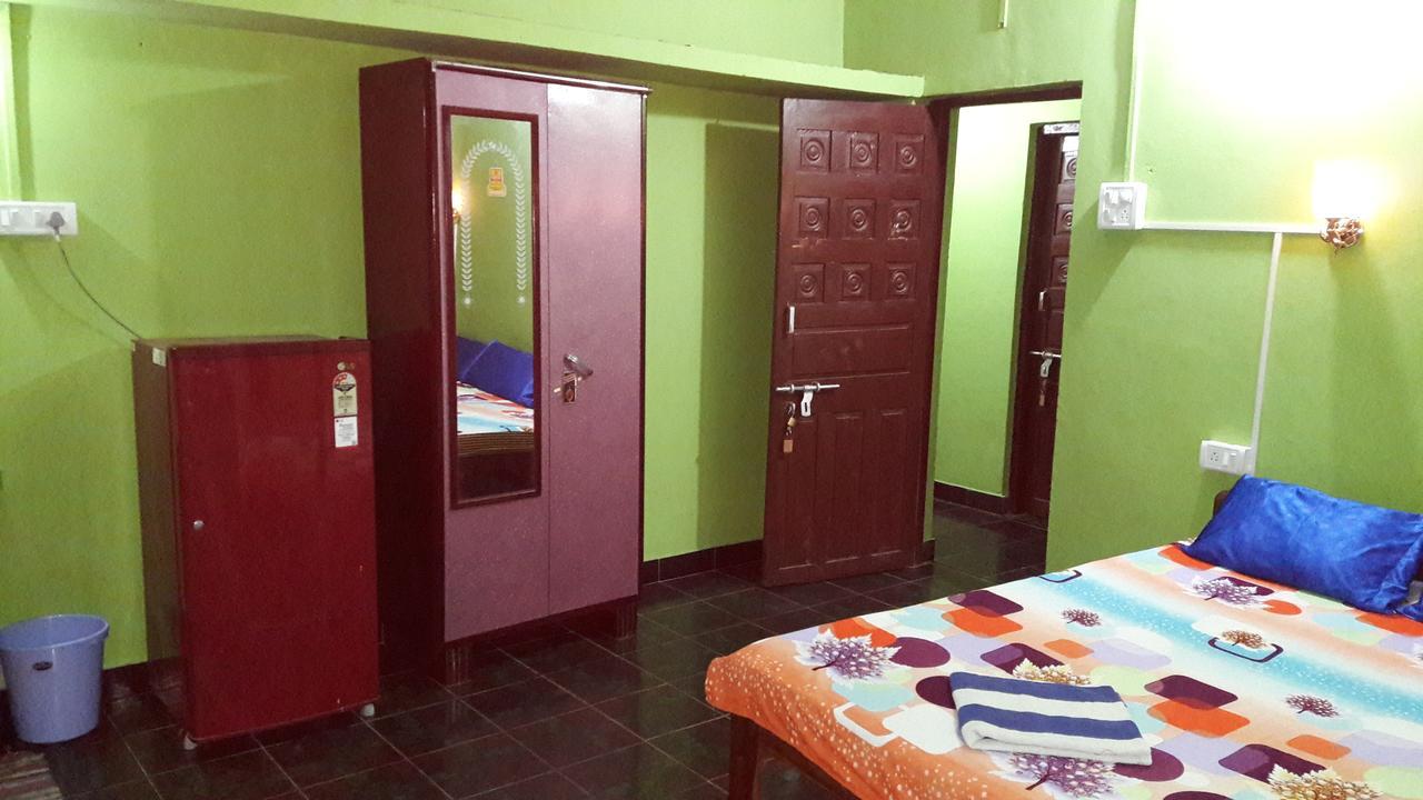 Savitri Guest House Arambol Bagian luar foto