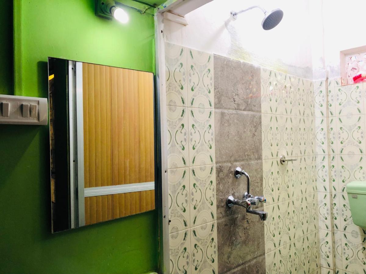 Savitri Guest House Arambol Bagian luar foto